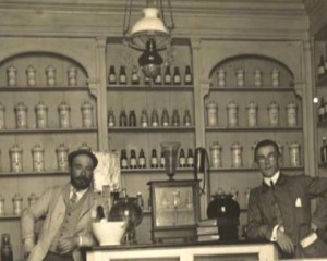 Botica de la Calle Real hacia 1905