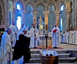 22863_funerales_del_anciano_monje_cisterciense_en_el_monasterio_de_oseira