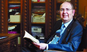 José Manuel López Gómez es médico y director de la Institución Fernand González. Foto Patricia