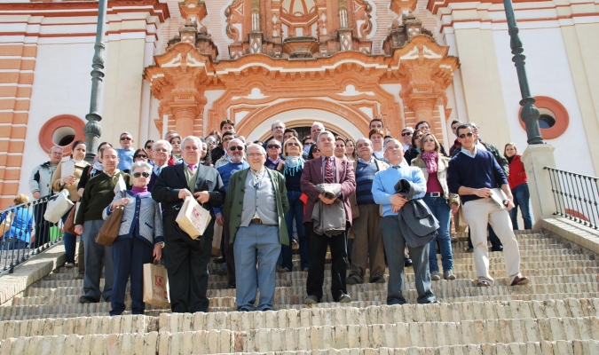 Los cronistas e investigadores locales posan en uno de los encuentros que mantuvieron a través de la asociación provincial.