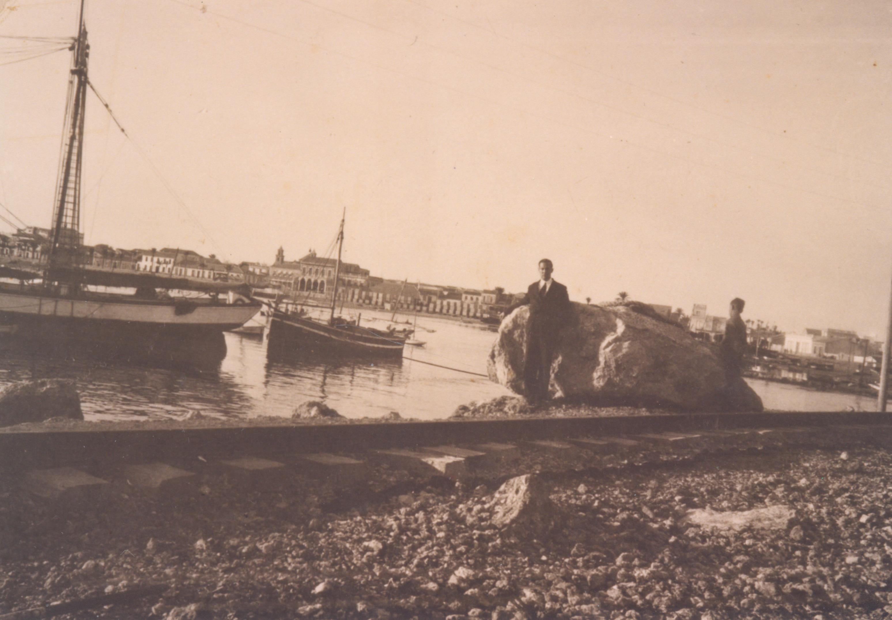 Obras construcción del dique de levante.