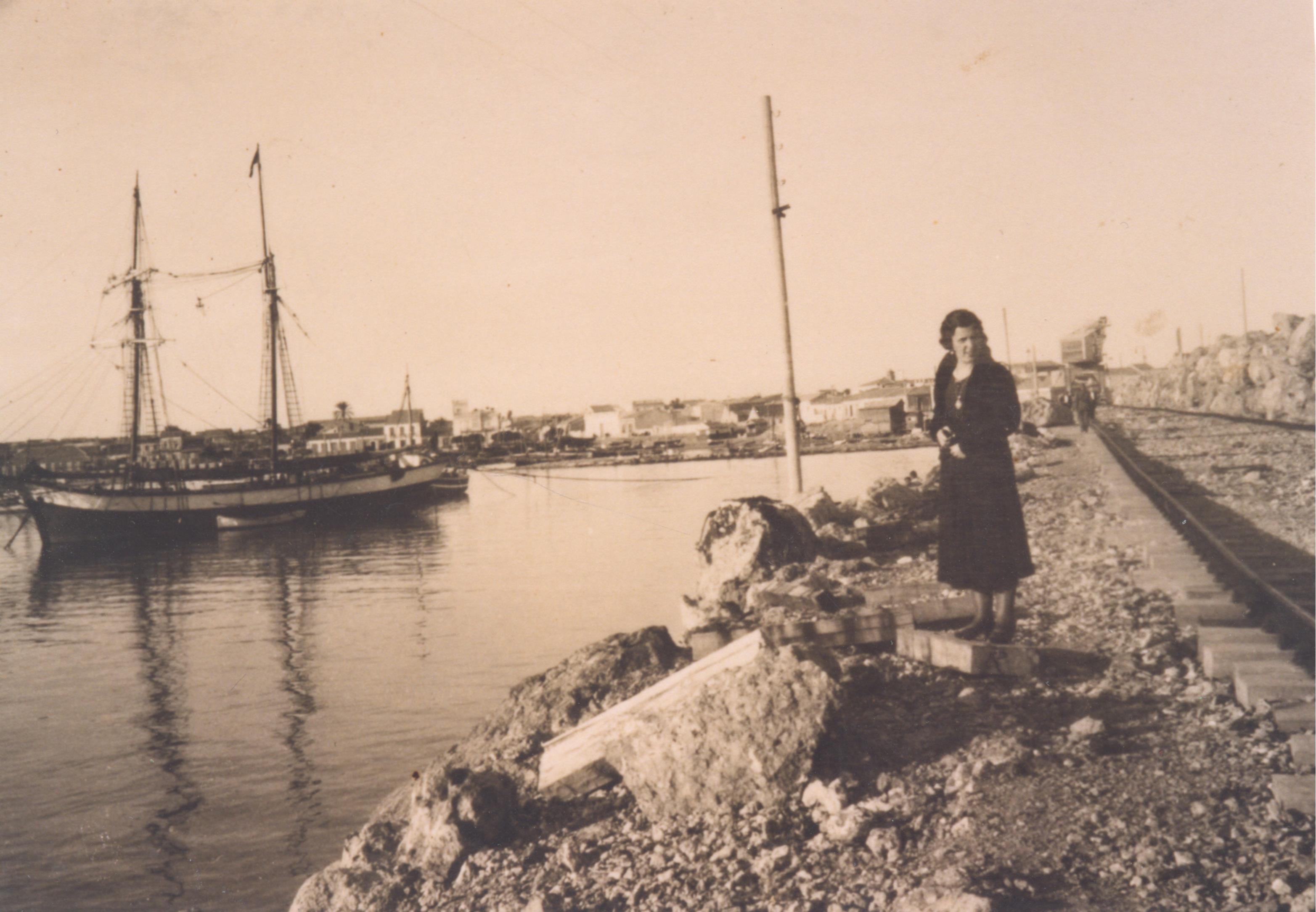 Obras construcción del dique de levante.