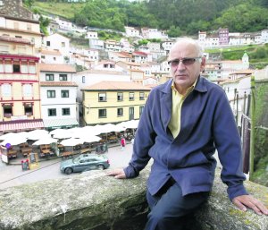«AMIGOS DE CUDILLERO» RENUNCIA AL «PUEBLO EJEMPLAR» POR LA CRISIS LOCAL • «NO ES NORMAL LO QUE ESTÁ PASANDO, NO ESTAMOS PARA RECIBIR NINGÚN GALARDÓN EJEMPLARIZANTE», AFIRMA EL COLECTIVO