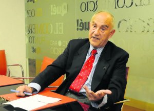 PARA ANDRÉS MARTÍNEZ VEGA, CRONISTA OFICIAL DE PILOÑA (ASTURIAS),  «EL TERRENO DE LA VEGA DEBERÍA SER PARA LA CIUDAD, COMO LAS MONJAS QUERÍAN»