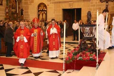 SOLEMNE MISA DE ACCIÓN DE GRACIAS POR LA BEATIFICACIÓN DEL SACERDOTE, FRANCISCO DE PAULA LOPEZ NAVARRETE EN VILLANUEVA DEL ARZOBISPO (JAÉN) • LA EUCARISTÍA LA PRESIDIÓ EL OBISPO DE JAÉN D. RAMÓN DEL HOYO LÓPEZ