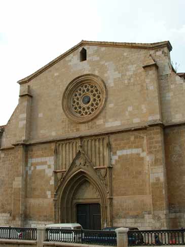 VARIEDAD MUSICAL EN EL CONCIERTO EN HONOR DE SANTA EMERENCIANA, PATRONA DE TERUEL BAJO, LA DIRECCIÓN MUSICAL DE Mª CARMEN MUÑOZ, Y LA COORDINACIÓN GENERAL DEL CRONISTA OFICIAL DE TERUEL, VIDAL MUÑOZ