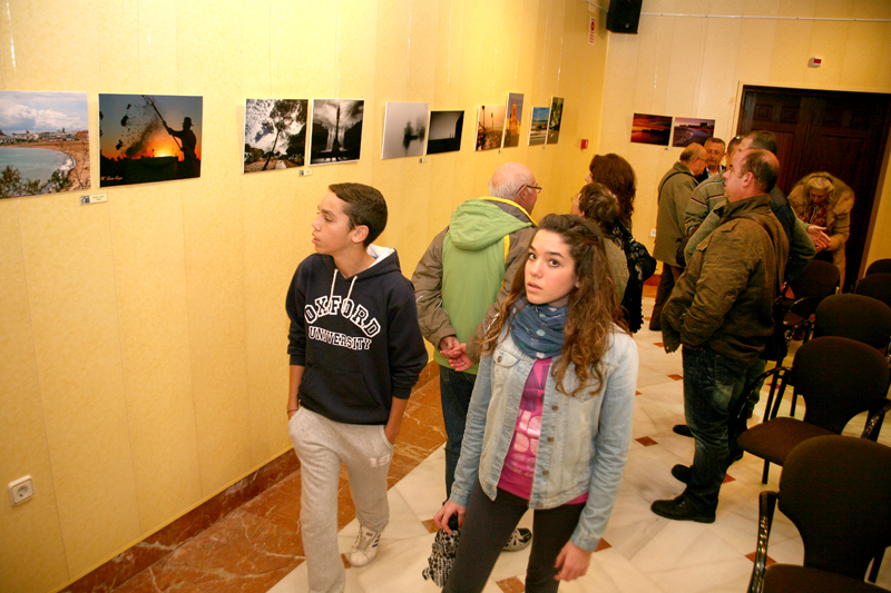 25 ROTEÑOS PROTAGONIZAN LA NUEVA EXPOSICIÓN DEL CASTILLO DE LUNA • EL AYUNTAMIENTO PROMUEVE LA PARTICIPACIÓN DE CIUDADANOS Y COLECTIVOS EN LA PROGRAMACIÓN CULTURAL DE LA CIUDAD