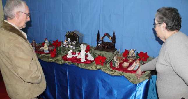 LA ONU DE LOS BELENES ESTÁ EN PARRES • EL LOCAL PARROQUIAL DE ARRIONDAS ALBERGA HASTA EL 6 DE ENERO UNA MUESTRA QUE REÚNE CASI UN CENTENAR DE NACIMIENTOS DE MÁS DE VEINTE PAÍSES