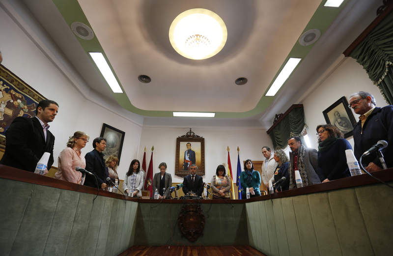 PALAZUELO ENSALZA LA FIGURA DE CONRADO BLANCO EN EL PLENO QUE LE NOMBRÓ HIJO PREDILECTO: «NOS QUEDA EL EJEMPLO DE UNA PERSONA SENCILLA Y VOLCADA POR SU CIUDAD»