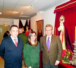 MUESTRA DE ENSERES DE LA SEMANA SANTA DE PUENTE GENIL (CÓRDOBA) POR INICIATIVA DE LA HISTORIADORA VIRGINIA GIL Y DEL CRONISTA OFICIAL ANTONIO ILLANES