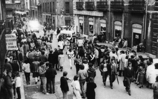 ROSAL DESHOJADO • RECORRIDO HISTÓRICO POR UNA DE LAS CALLES MÁS POPULARES, CON CAMBIO DE NOMBRES Y MOVIDA