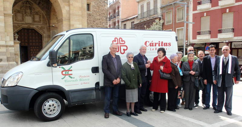 UNA FURGONETA CARGADA DE ESPERANZA