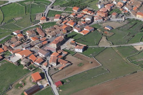LECCIÓN DE CIVISMO • VILLASECO TIENE PARAJES DE UNA GRAN BELLEZA QUE SON VISITABLES GRACIAS A LA DISPOSICIÓN DE LOS VECINOS