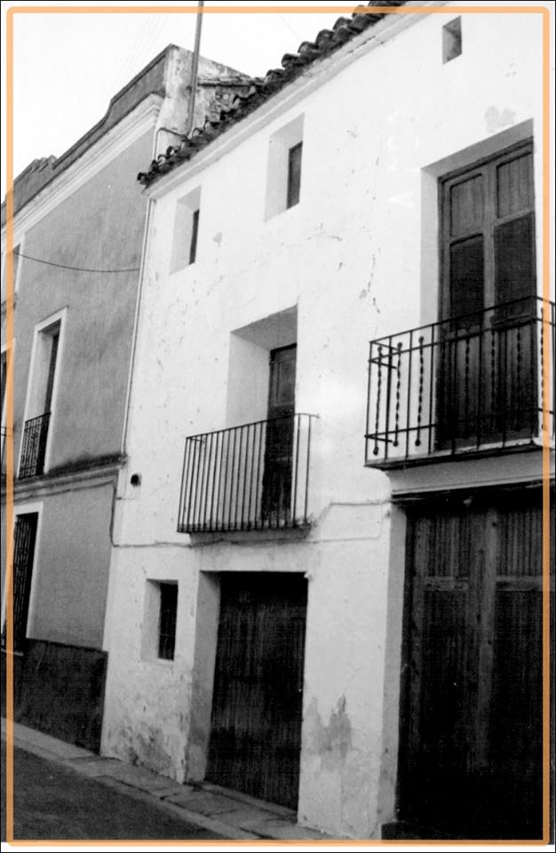 VIATGE A ESTIVELLA EN 80 FOTOGRAFIES: «CASES QUE RESISTIXEN AL TEMPS» (14)