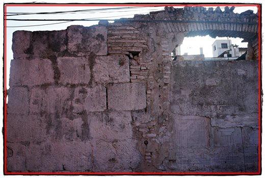 VIATGE A ESTIVELLA EN 80 FOTOGRAFIES «LA TRISTOR D’UN MUR QUE POT DEIXAR DE SER-HO» (6)
