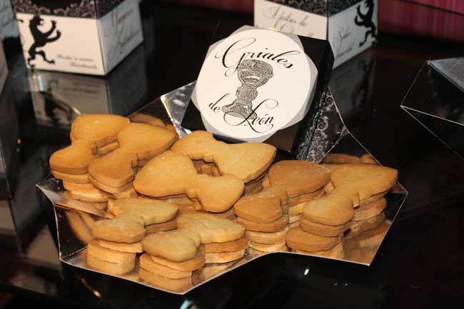 EL SANTO GRIAL MÁS DULCE • GRIALES DE LEÓN DA NOMBRE A UNAS PASTAS TRADICIONALES Y ARTESANAS QUE YA SE HAN CONVERTIDO EN UNO DE LOS SOUVENIRS MÁS ORIGINALES Y REPRESENTATIVOS DE LA CIUDAD