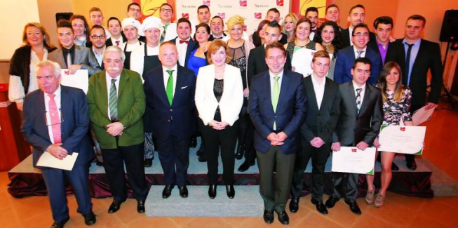 UNA BUENA SONRISA Y TALENTO DE LA UNDÉCIMA PROMOCIÓN DE LA ESCUELA DE HOSTELERÍA GAMBRINUS DE JAÉN
