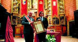 NACHO DEL RÍO, HIJO PREDILECTO BILBILITANO • AL ACTO, CELEBRADO EN LA IGLESIA DE LOS FRANCOS, ASISTIÓ UNA NUTRIDA REPRESENTACIÓN POLÍTICA, CULTURAL Y MILITAR