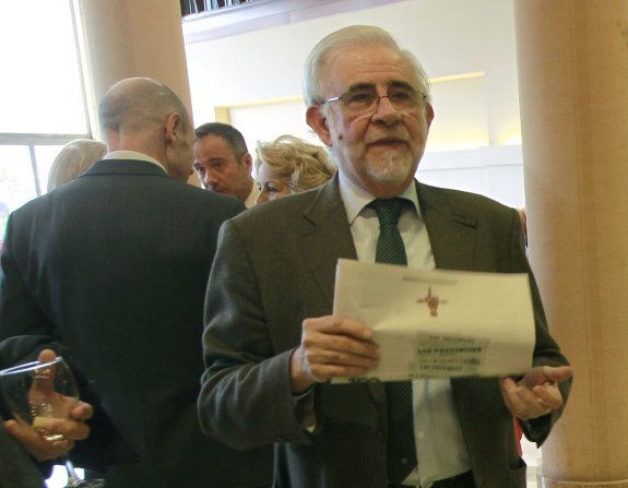 EN LA COMISIÓN DE CULTURA CELEBRADA AYER LUNES, ENTRE OTROS PUNTOS SE HA APROBADO INICIAR LAS ACTUACIONES PARA EL NOMBRAMIENTO DE CRONISTA OFICIAL DE LA CIUDAD DE VALENCIA A FRANCISCO PÉREZ PUCHE