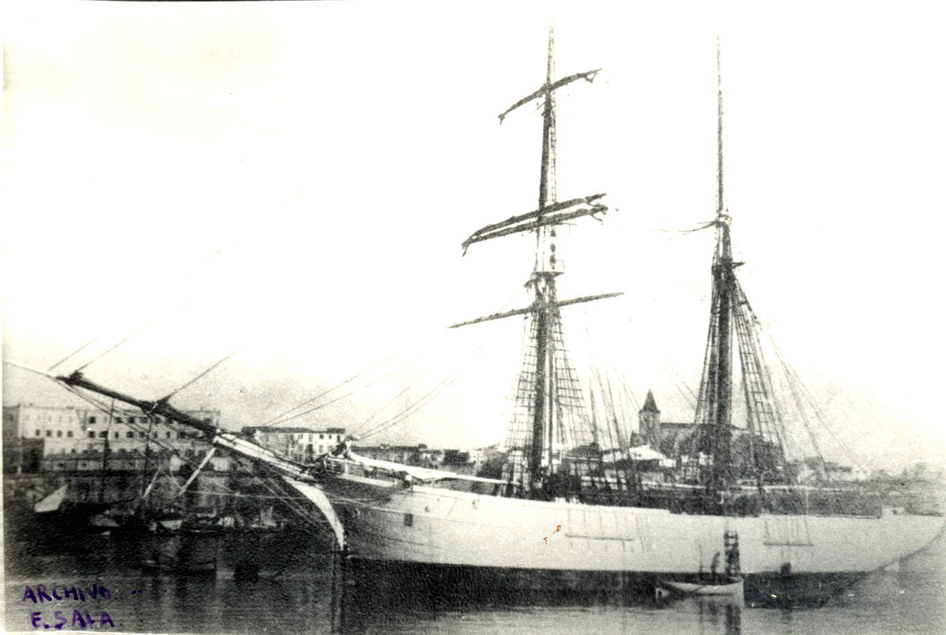 BARCOS DE MADERA, HOMBRES DE HIERRO (12)
