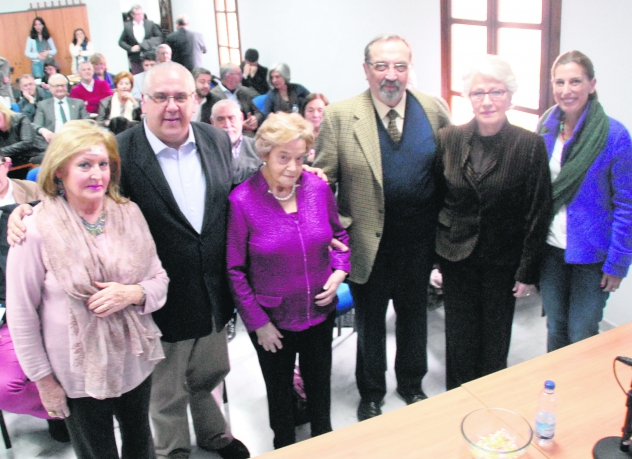 INVESTIGADORES ASISTEN A UN ENCUENTRO SOBRE EL SIGLO XV