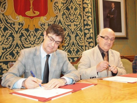 MIGUEL ROMERO SÁIZ TOMA POSESIÓN COMO CRONISTA OFICIAL DE LA CIUDAD DE CUENCA