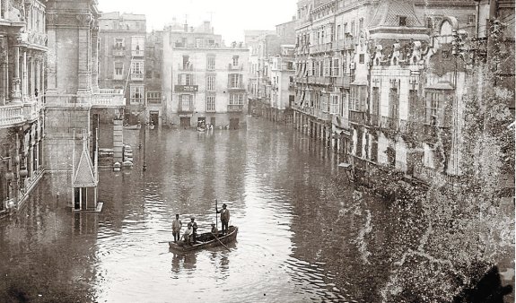 Y EL MAR SEPULTÓ MURCIA • MAREMOTOS Y TROMBAS MARINAS TAMBIÉN AZOTARON SIN PIEDAD DURANTE SIGLOS LA COSTA
