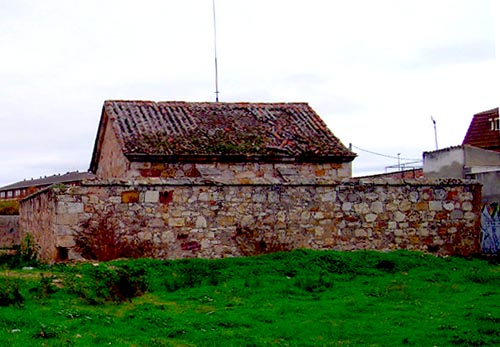 DE LA CAPILLA AL POLVORÍN • LOS DERRIBOS DE EDIFICIOS QUE SE HAN SUCEDIDO EN ZAMORA NO SIEMPRE HAN TENIDO OPOSICIÓN