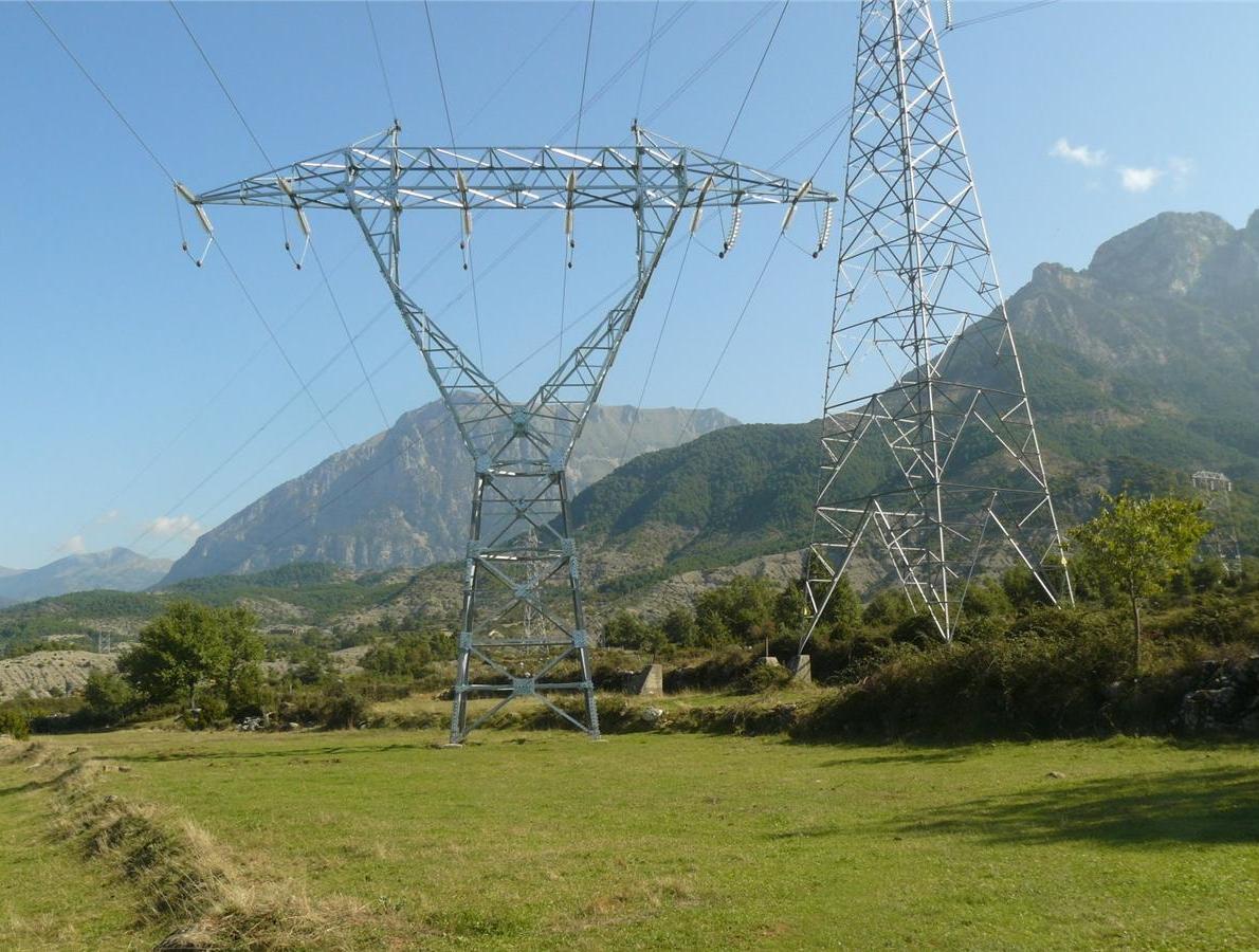 INSTALACIÓN DE UNA LINEA DE ALTA TENSIÓN EN 1997