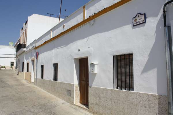 EL AYUNTAMIENTO DE ALMODÓVAR DEL RÍO (CÓRDOBA) ELIMINA DEL CALLEJERO EL NOMBRE DE UN FRANQUISTA