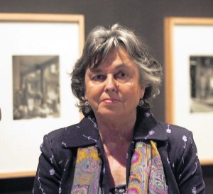 A CARMEN RUIZ-TILVE NO LE GUSTA QUE LE TOQUEN LOS PIES