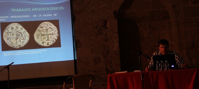 LAS EXCAVACIONES ARQUEOLÓGICAS EN SANTIAGO HAN DESCUBIERTO LA PIEDRA FUNDACIONAL DEL EDIFICIO