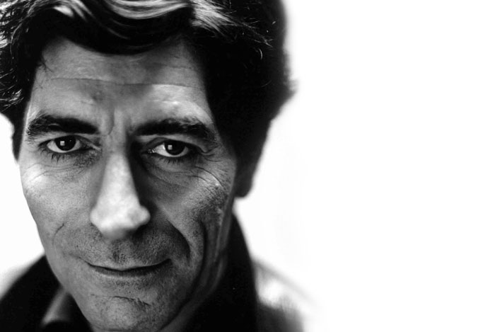 JOAQUÍN SABINA, EN GRIS