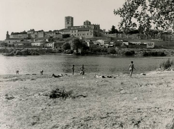 LAS PISCINAS MÁS EMBLEMÁTICAS DE ZAMORA • NEPTUNO Y LAS VEGAS, ENTRE LAS YA DESAPARECIDAS | LA UNIVERSIDAD LABORAL Y EL SEMINARIO DE SAN ATILANO TAMBIÉN CONTARON CON INSTALACIONES PROPIAS