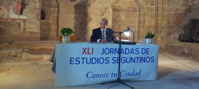 JAVIER DAVARA SE RECREA EN LA ALAMEDA, EL SALÓN DECIMONÓNICO DE LA CIUDAD DE SIGÜENZA