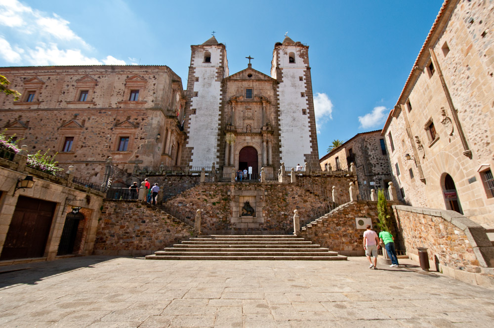 LA ORDEN DE SAN FRANCISCO Y CÁCERES. SIGLOS XIII-XV (I)