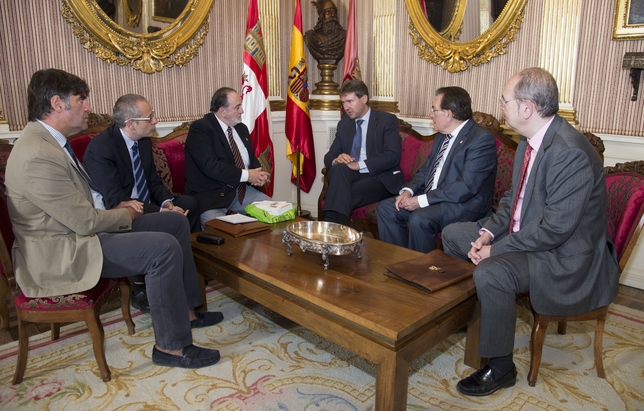 BURGOS PODRÍA SER SEDE DEL CONGRESO DE CRONISTAS  OFICIALES DE ESPAÑA EN 2016