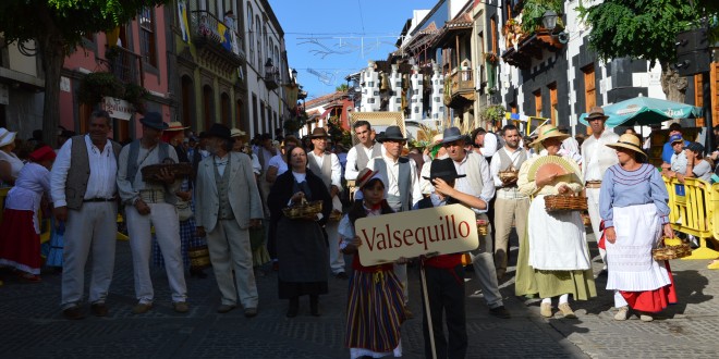 ALREDEDOR DE 300 VECINOS DE VALSEQUILLO DE GRAN CANARIA ASITIERON A LA ROMERÍA OFRENDA A LA VIRGEN DEL PINO