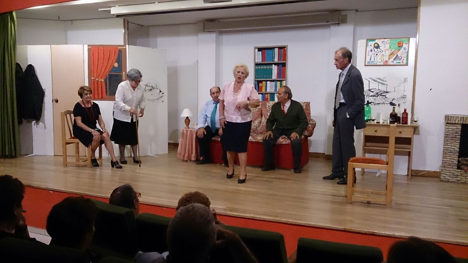 ACTUACIÓN DEL GRUPO DE TEATRO “LA COLODRA” EN RIAZA (SEGOVIA)