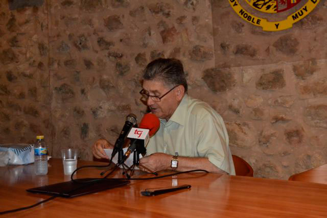 MANUEL GEA, ARTICULISTA DE LA REVISTA MUNICIPAL DE LAS FIESTAS DE CEHEGÍN DE ESTE AÑO