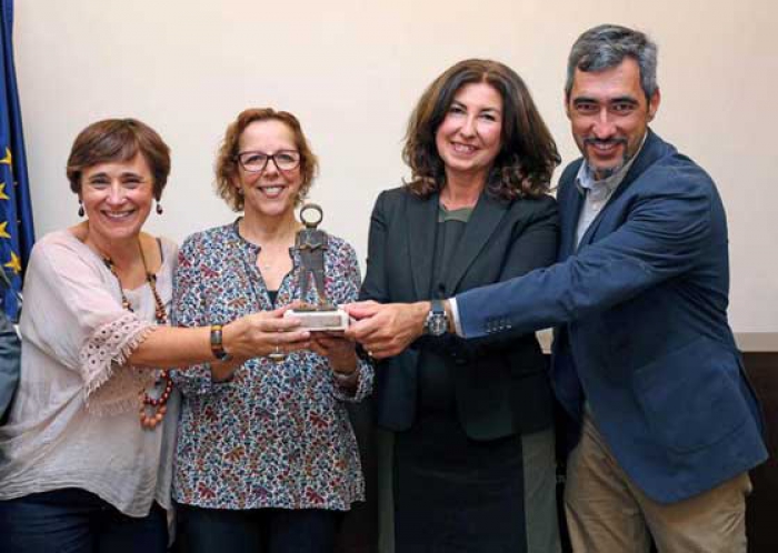 EL GALARDÓN DE LA BIBLIOTECA DE ARROYO LLEGA AL CENTRO ANDALUZ DE LAS LETRAS