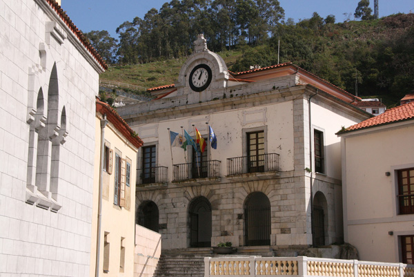 MARCO DE LA RASILLA ABRE HOY EL CICLO DE CONFERENCIAS FORTUNATO SELGAS • LA PONENCIA INAUGURAL DE LA SERIE QUE CONMEMORA EL CENTENARIO DE LAS ESCUELA COMENZARÁ A LAS 19.30 HORAS EN LA CASA DE CULTURA DE CUDILLERO (ASTURIAS)