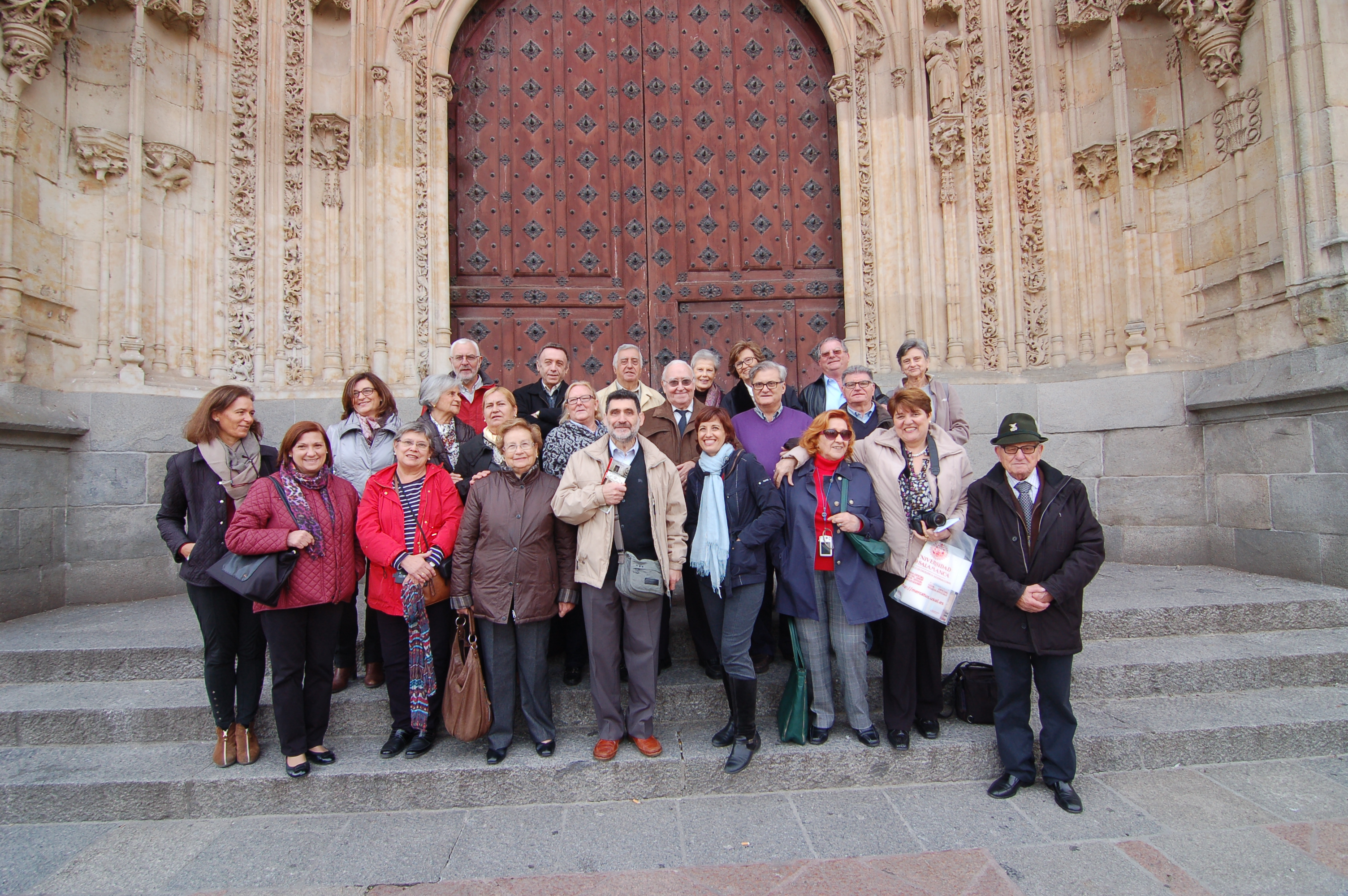 LOS CRONICAS OFICIALES DE VALENCIA, VISITAN “LAS EDADADES DEL HOMBRE”