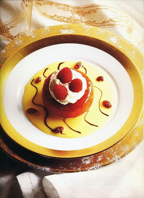 UNA ISLA FLOTANTE, SIN MERENGUE, EN HONOR DE SANTA ALICIA