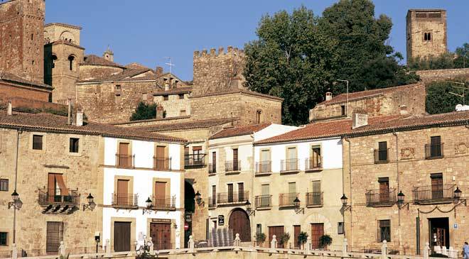 TRUJILLO UNIVERSALIZA EXTREMADURA