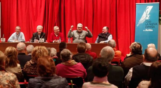EL PRESIDENTE DE LA ASOCIACIÓN DE AMIGOS DEL CAMINO NORTE ANALIZA CON PEREGRINOS LA RUTA JACOBEA Y EL AÑO DE LA MISERICORDIA: «SE ESTÁ PERDIENDO EL SENTIDO AVENTURERO DE LA PEREGRINACIÓN», DICE LAUREANO GARCÍA