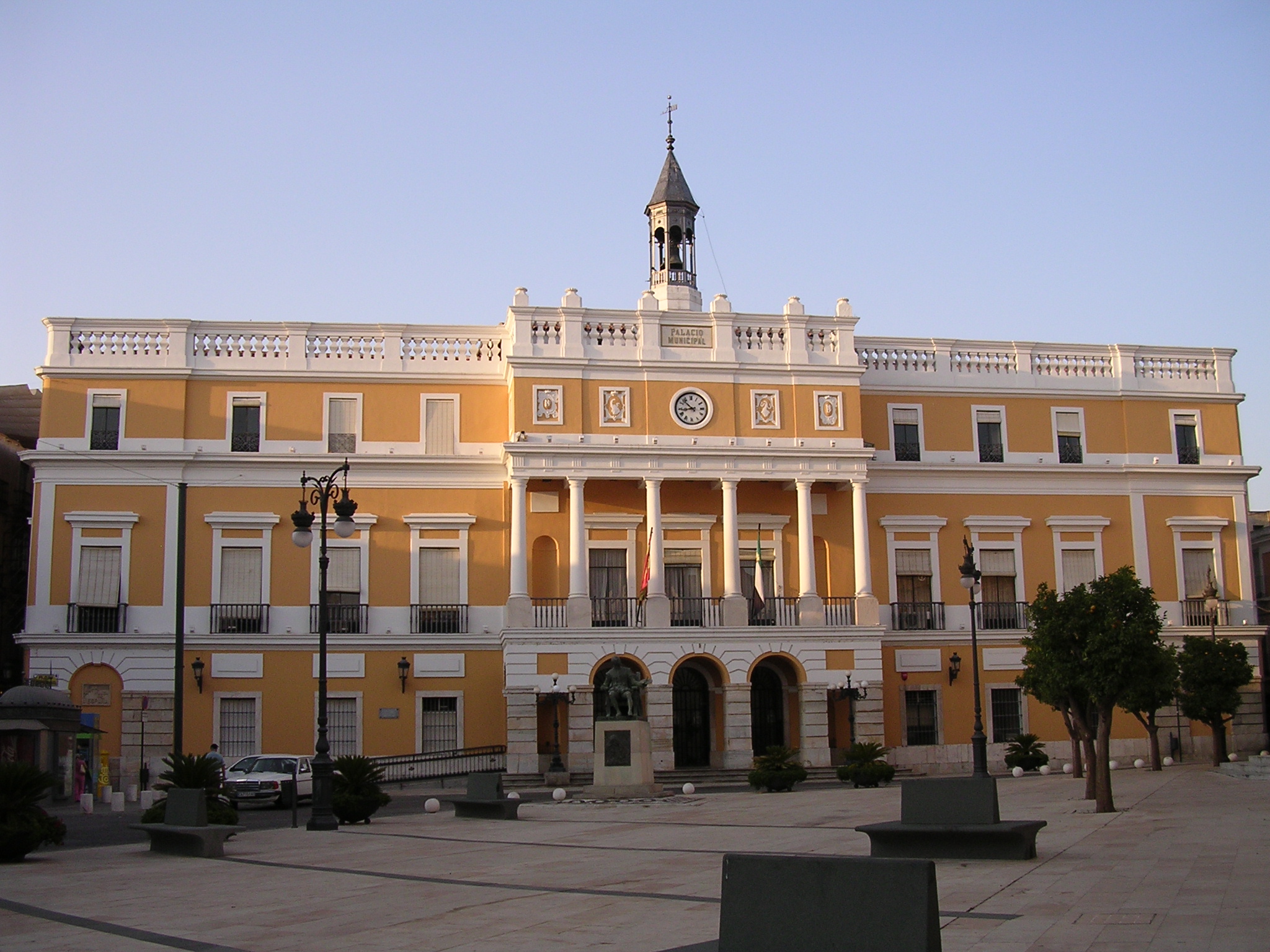 EL AYUNTAMIENTO DE BADAJOZ ELIGE NUEVOS CRONISTAS OFICIALES