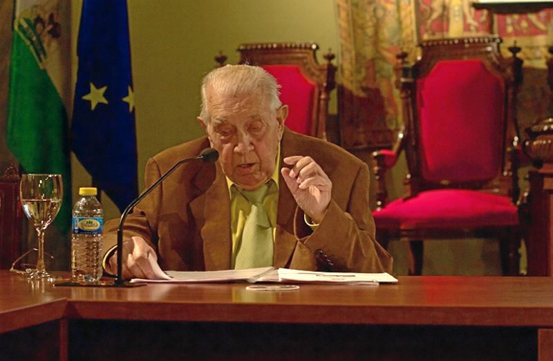 ENRIQUE POZÓN, NUEVO ACADÉMICO CORRESPONDIENTE DE LA REAL ACADEMIA • SE HA RENONOCIDO SU LABOR DE PROECCIÓN Y DIFUCIÓN DE CONOCIMIENTOS