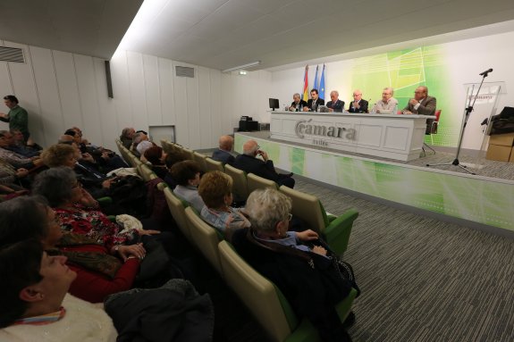 AMIGOS DE CUDILLERO (ASTURIAS) PRESENTA SU REVISTA-ANUARIO ‘EL BALUARTE’ • LA PUBLICACIÓN RECOGE ARTÍCULOS DE LOS COLABORADORES Y TAMBIÉN LA MEMORIA DE LA ACTIVIDAD DE LA ASOCIACIÓN PIXUETA