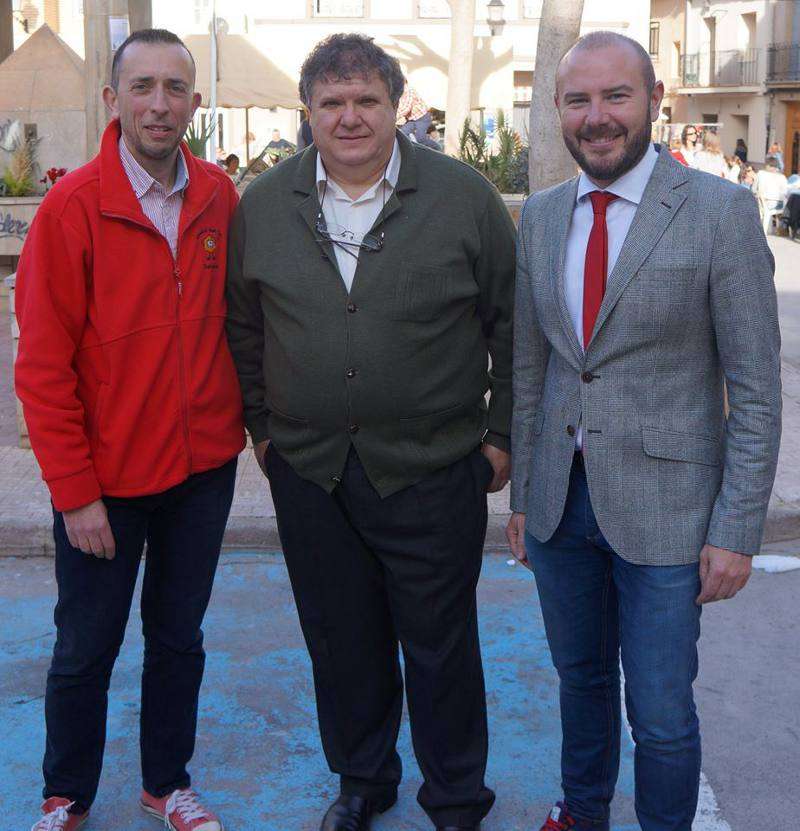 EL MUNICIPIO DE ESTIVELLA (VALENCIA) CELEBRA SANT BLAI CON CALDERAS Y BOUS AL CARRER